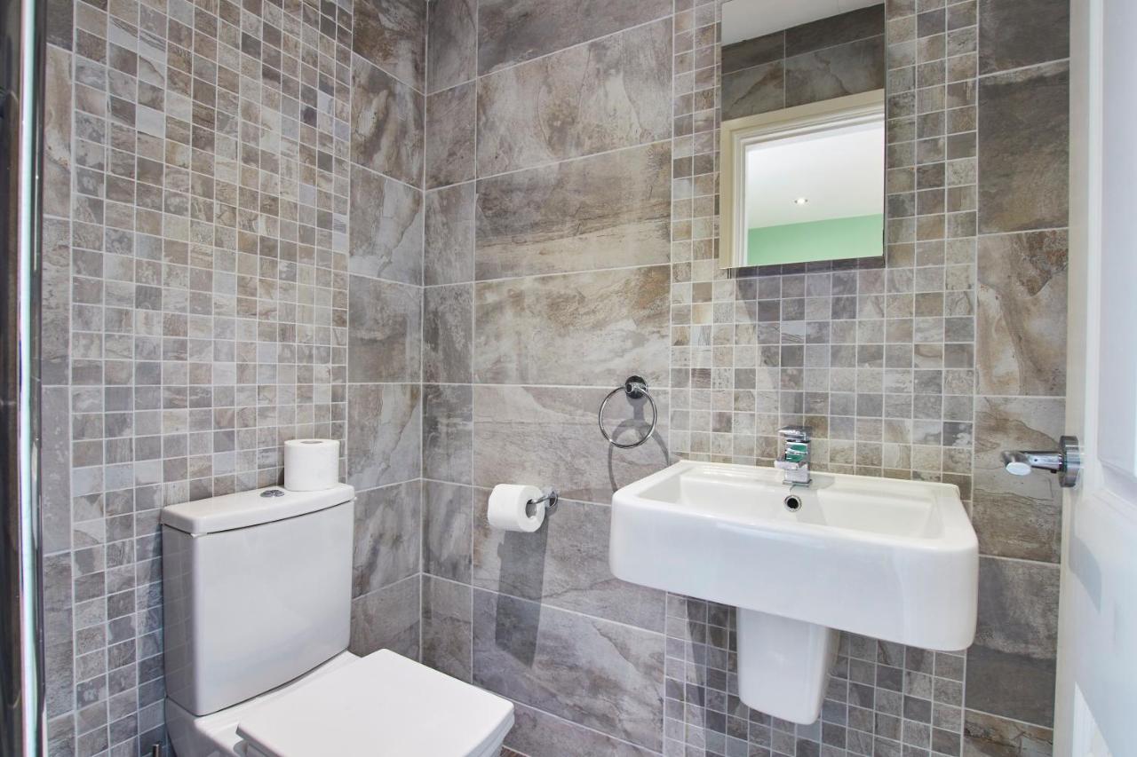 Stunning City Centre 3 Bed, 3 Bath - Sleeps 8! Apartment
